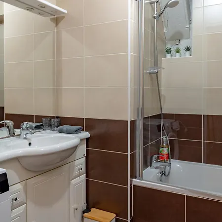 Le 13 Elegant Apartment Troyes