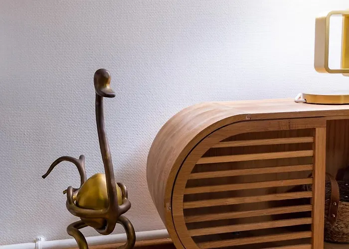 Le 13 Elegant Τρουά