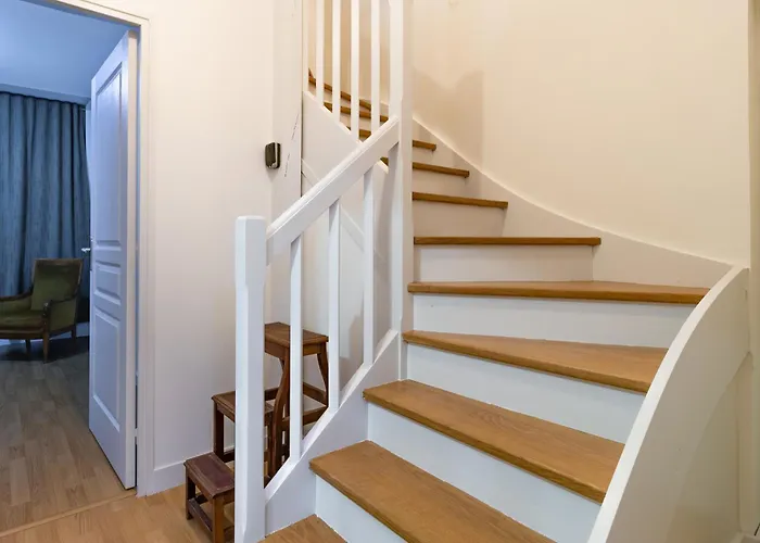 Le 13 Elegant Apartment Troyes